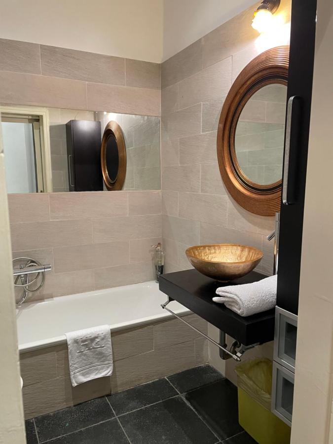 Elegant Apt-Typical Roman Palazzina Pz Alessandria מראה חיצוני תמונה